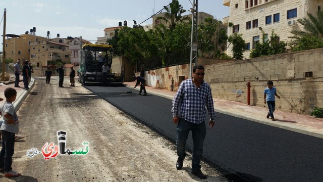  فيديو : من ايطاليا الى كفرقاسم ..رئيس البلدية المحامي عادل بدير يشرف على تزفيت الحي الجنوبي لمدرسة ابن خلدون 